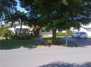8911 SW 182nd Ter, Palmetto Bay, FL 33157