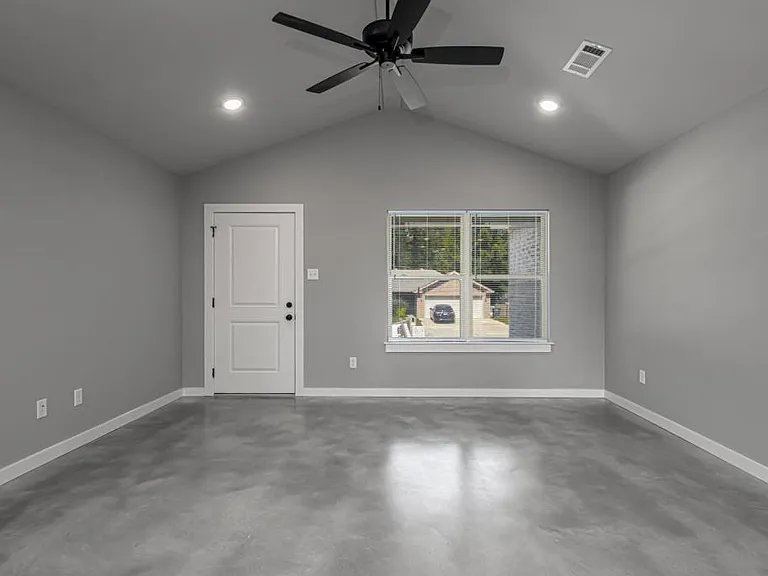 202 Greenwood Ave — Photo 11