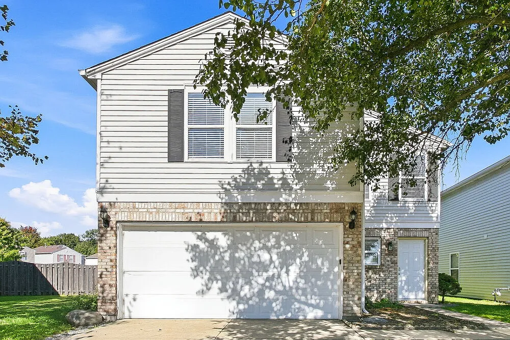 3 bed, 2.5 bath, 1494 sqft, $1,980 — Photo 1