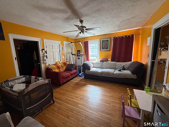 5th image of 128 Hobart Street