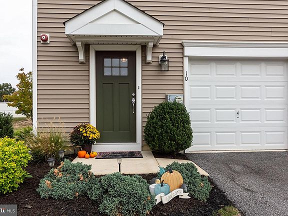 2nd image of 10 Faraday Ct
