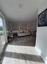 NE 15th Ave — Photo 5