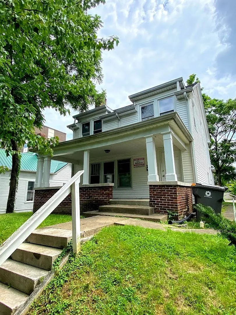 *2028* 4 Bed House!! Great Spot!! — Photo 2