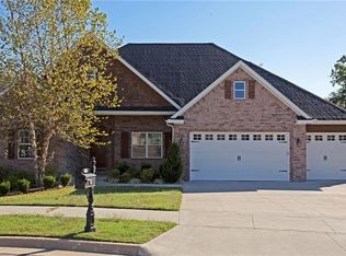 1702 NE Glade Ter, Bentonville, AR 72712