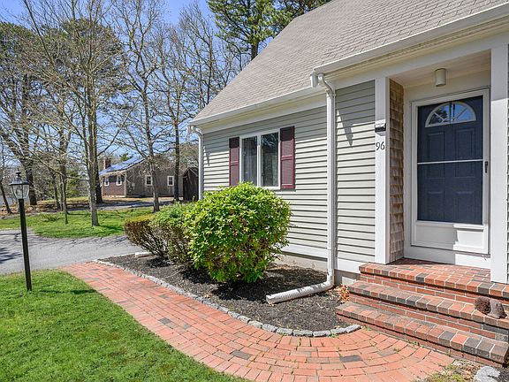 3rd image of 96 Grassy Pond Drive