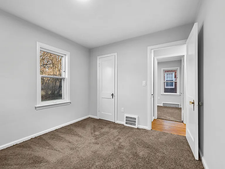 414 Aqua Ct — Photo 18