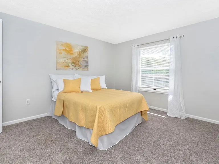 802 Stratford Way #K — Photo 36