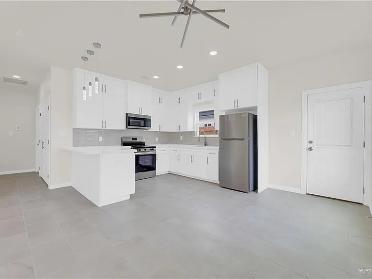 11311 N 24th Ln #3 — Photo 3