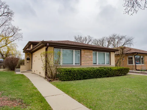 9235 Kildare Ave, Skokie, IL 60076