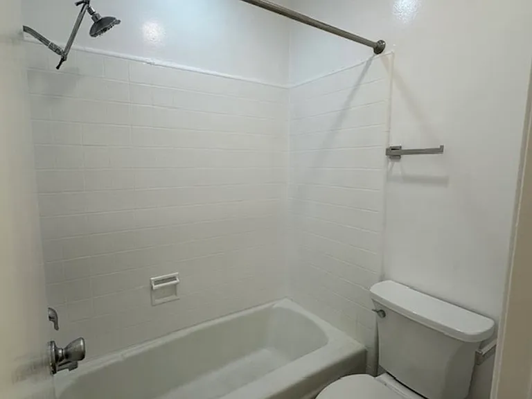 39 20th Ave #4 — Photo 6
