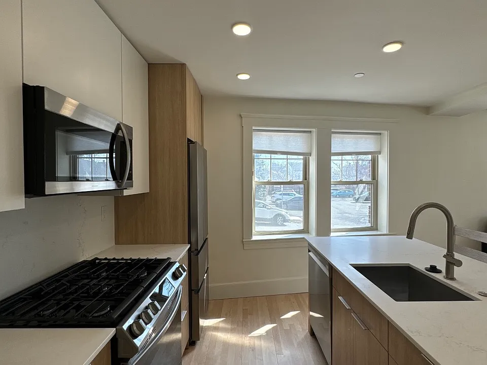 38 Bradlee Rd #100