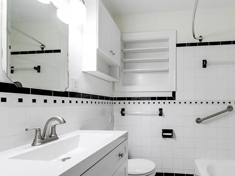 4904 Patterson Ave — Photo 22