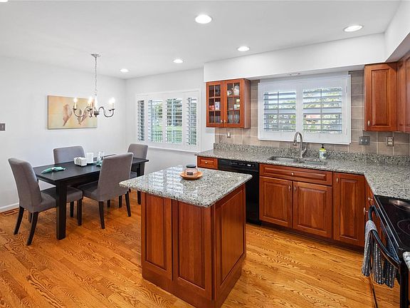 5th image of 12637 Conway Club Ct