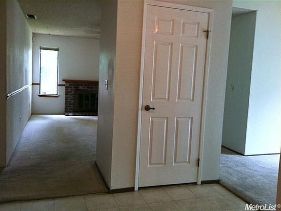3rd image of 8128 Cottonridge Cir