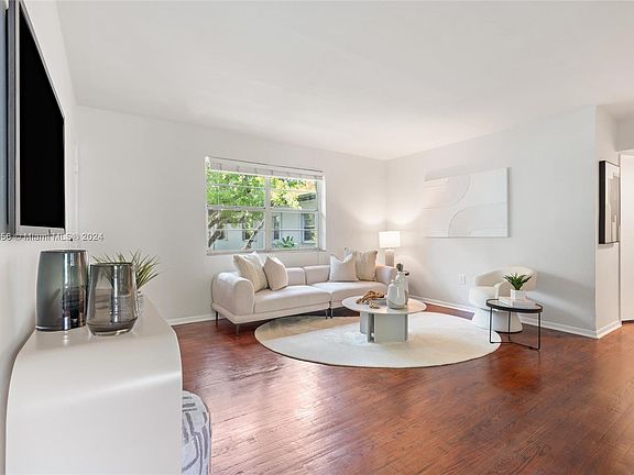 4th image of 5590 SW 78th St #136C