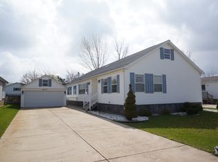 22927 Long Beach Dr, Frankfort, IL 60423