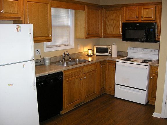 5th image of 109 Hillridge Ct #D