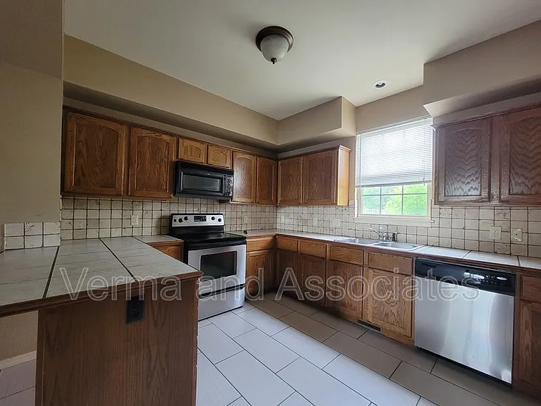 192 Fair St #198 — Photo 15