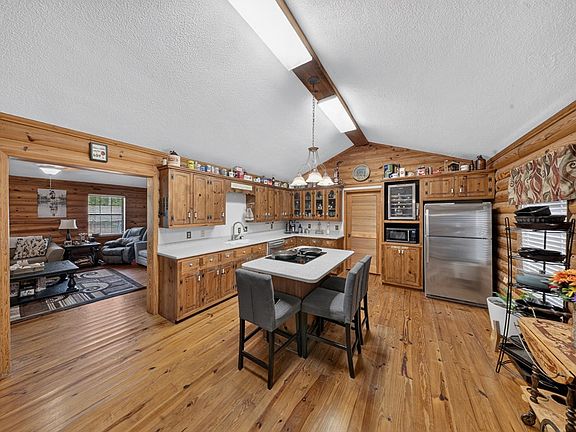 5th image of 923 Murray McCranie Rd