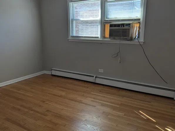 5122 W Belmont Ave #2B, Chicago, IL 60641