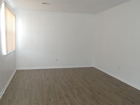 4th image of 4706 SW K Ave