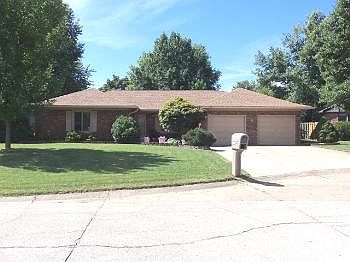 1st image of 8225 Kingswood Ct