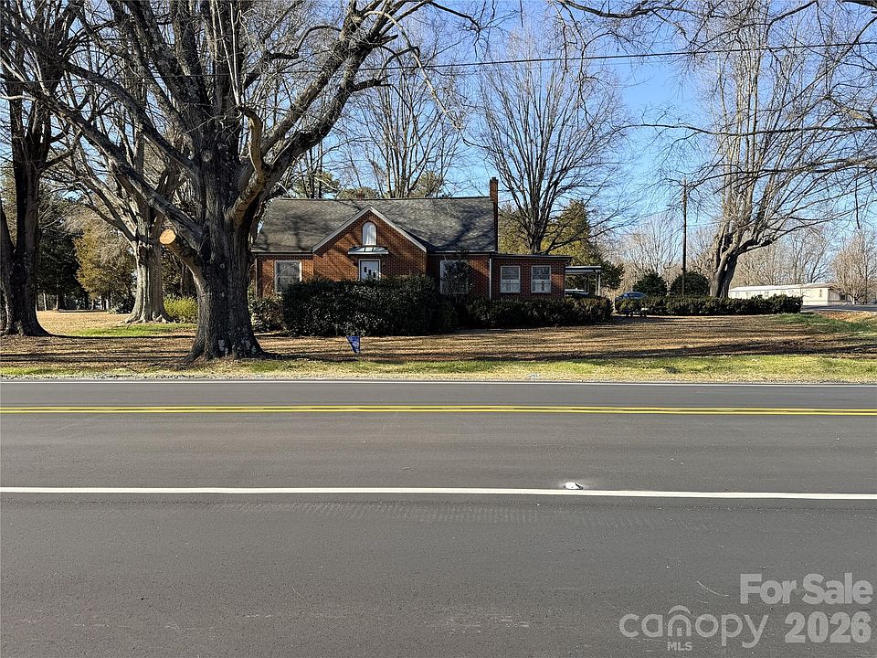 2nd image of 2060 Charlotte Hwy