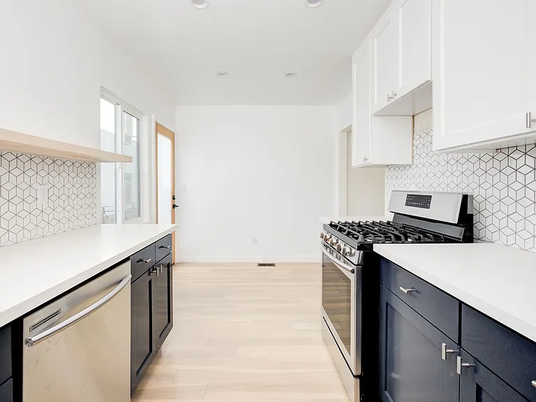 2314 Glendale Blvd — Photo 15