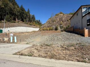 35617 Canterbury Ave, Abbotsford, BC V3G 3E9