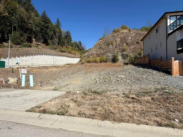 35617 Canterbury Ave, Abbotsford, BC V3G 3E9