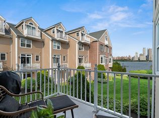 449 Albany Ct, West New York, NJ 07093