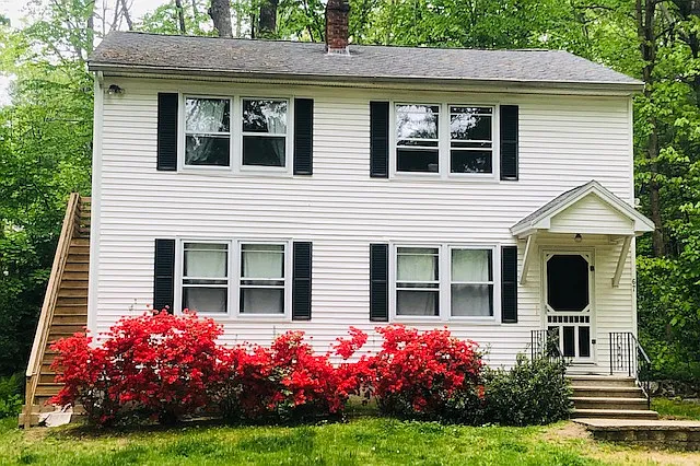 2 bed, $1,900 — Photo 1