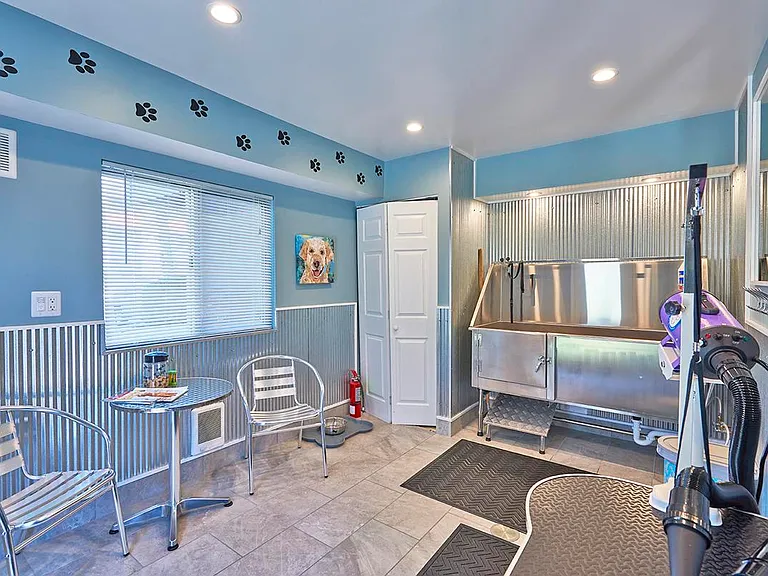 Sloan's Lake Apartments — Photo 15