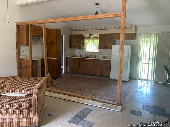 5th image of 6231 Cedar Valley Dr