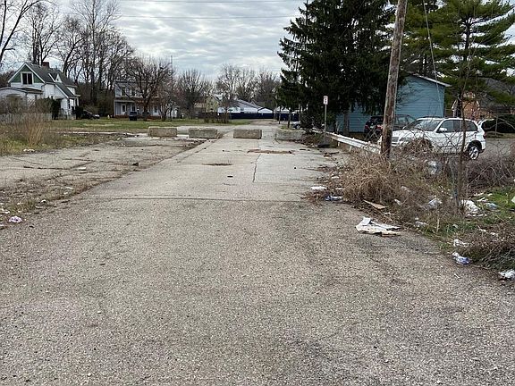 4th image of 7020 Vine St