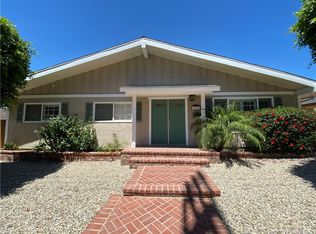 9131 Foothill Blvd, Sunland, CA 91040