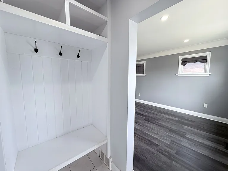 3 Bartlett St — Photo 3