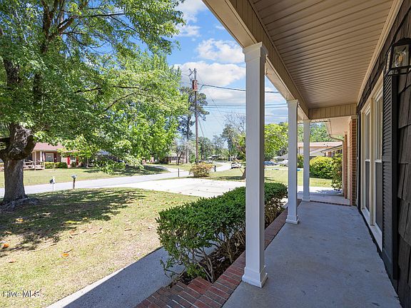 4th image of 202 Stratford Road