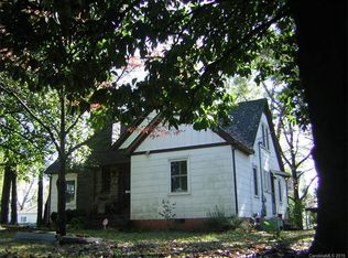 1704 Central Dr, Kannapolis, NC 28083