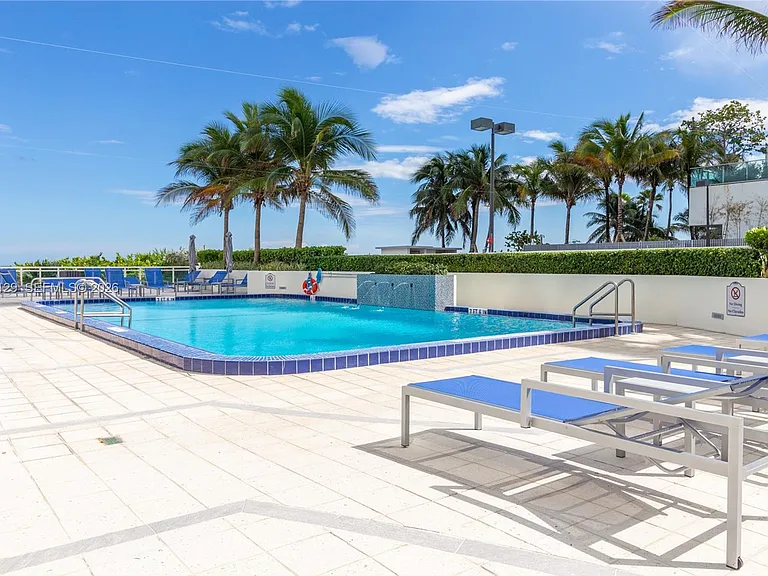 6917 Collins Ave #L-103 — Photo 25