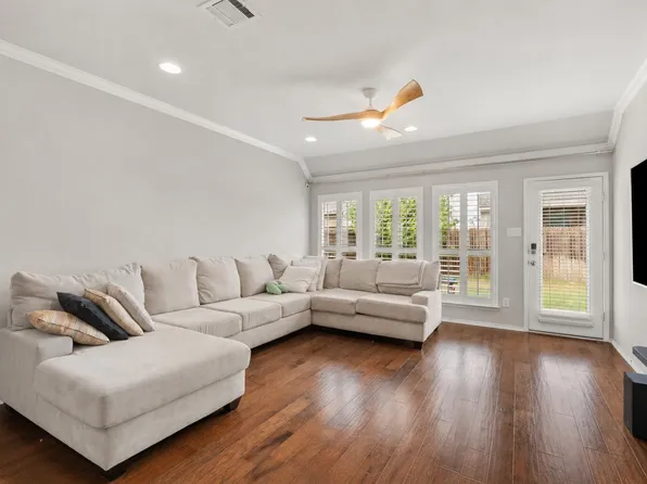 4741 Meadow Green Trl, Fort Worth, TX 76244