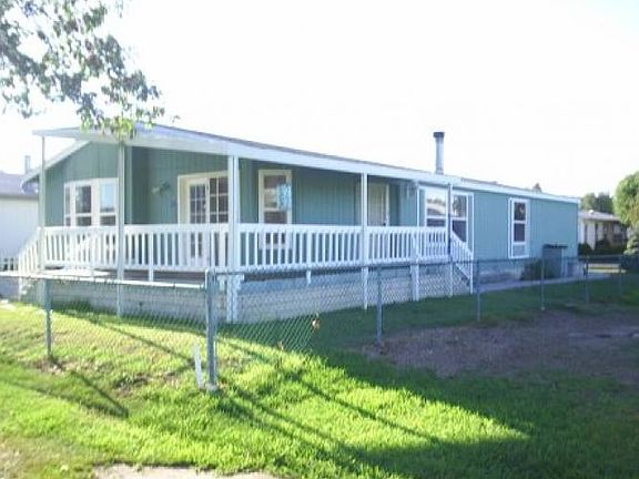 front viewfromgolfcourse