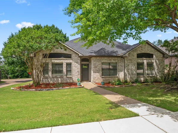2001 Diamond Ridge Dr, Carrollton, TX 75010
