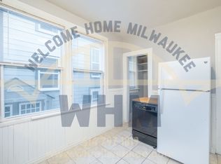 1545A E Irving Pl, Milwaukee, WI 53202