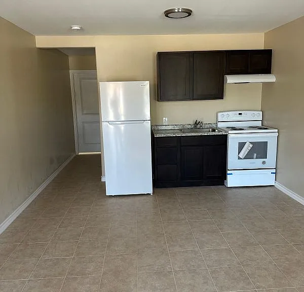 4018 San Agustin Ave #A — Photo 3