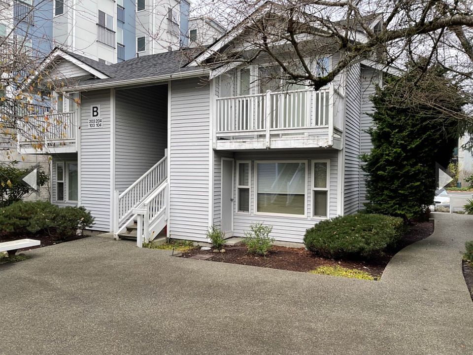 2nd image of 16221 NE 81st St Unit 106