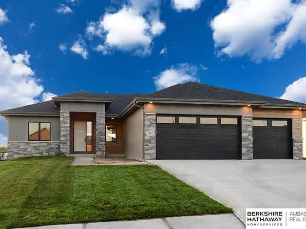 20802 Boulder St, Gretna, NE 68028