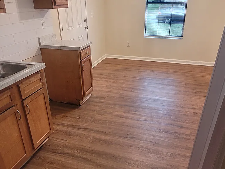 3594 Russelwood Dr — Photo 7