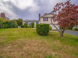 87 Tanglewood Dr, West Warwick, RI 02893