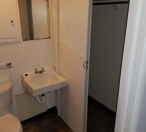 4th image of 24 Broadwater Ave APT 2